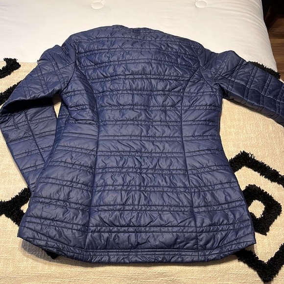 Athleta Navy Puffer Jacket - Picture 4 of 4